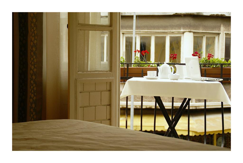 Hotel Uyan-Special Category อิสตันบูล ภายนอก รูปภาพ