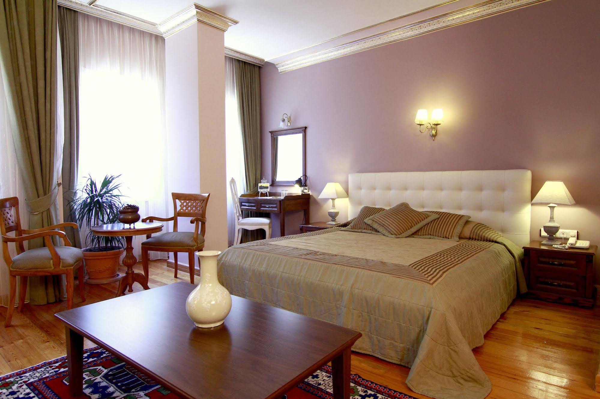 Hotel Uyan-Special Category อิสตันบูล ภายนอก รูปภาพ